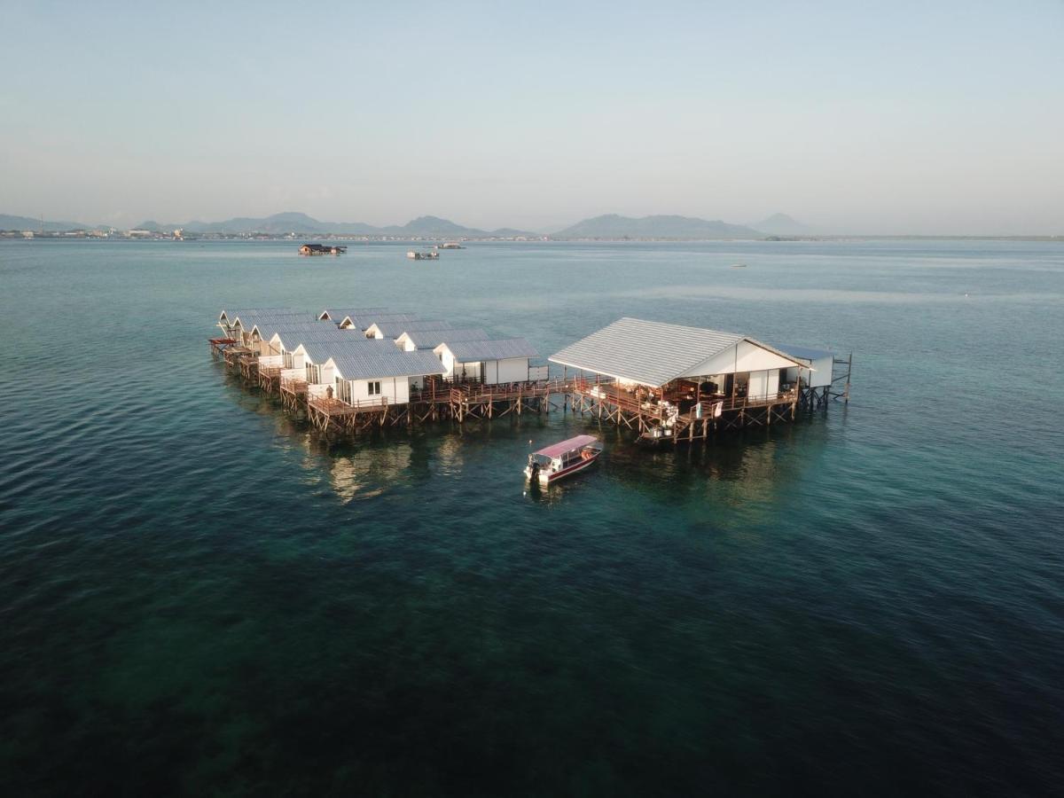 ホテルShun Shun Water Bungalows センポルナ エクステリア 写真