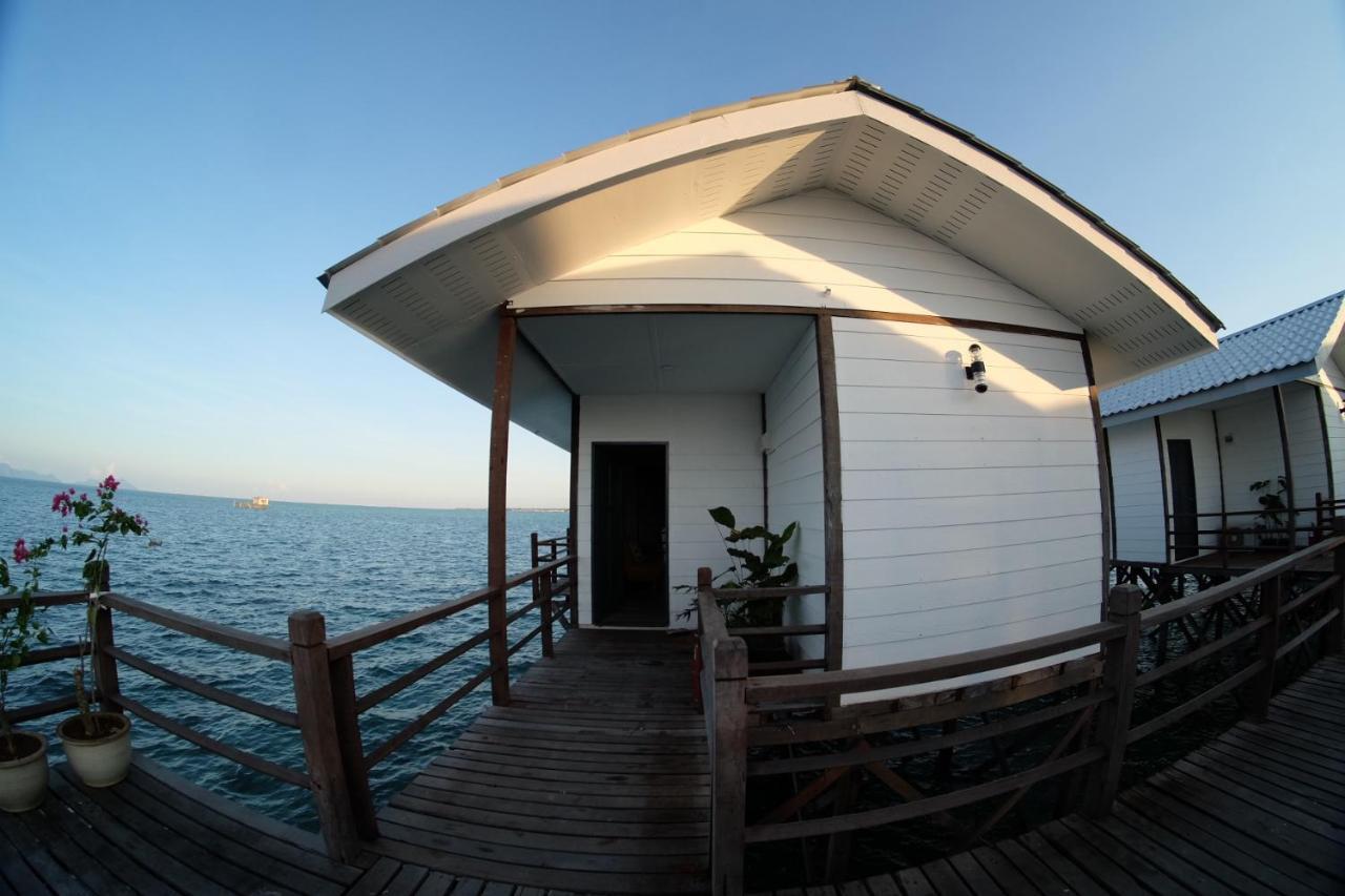 ホテルShun Shun Water Bungalows センポルナ エクステリア 写真